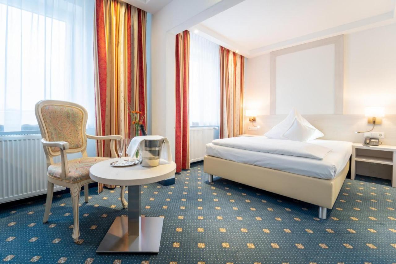 Hotel St Georg - Ratyzbona Zewnętrze zdjęcie