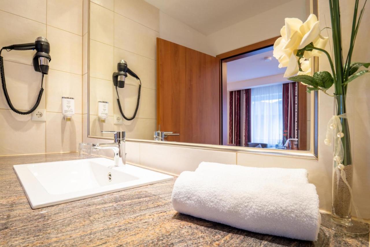 Hotel St Georg - Ratyzbona Zewnętrze zdjęcie